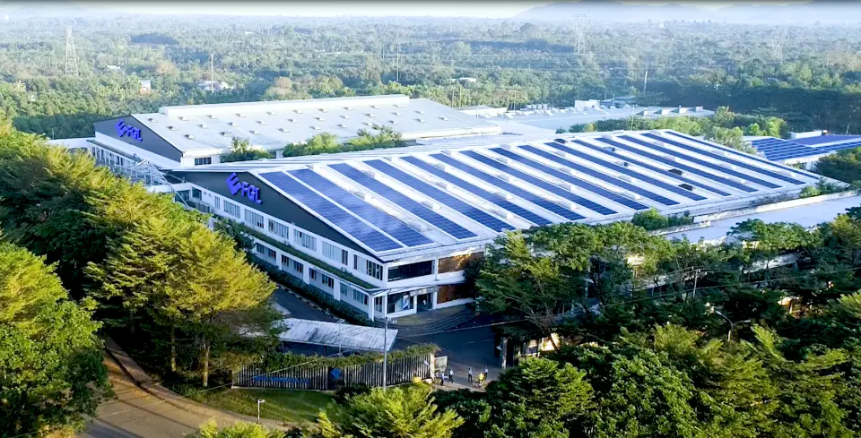 large-scale integrated sewing, printing, embellishment and washing facility at Fashion